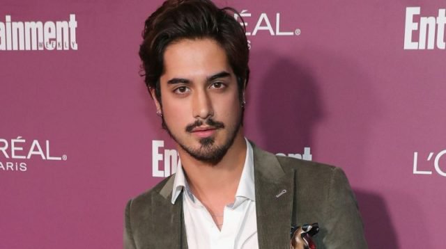 Now Apocalypse Star Avan Jogias Sexts Leak Online Cocktails And Cocktalk