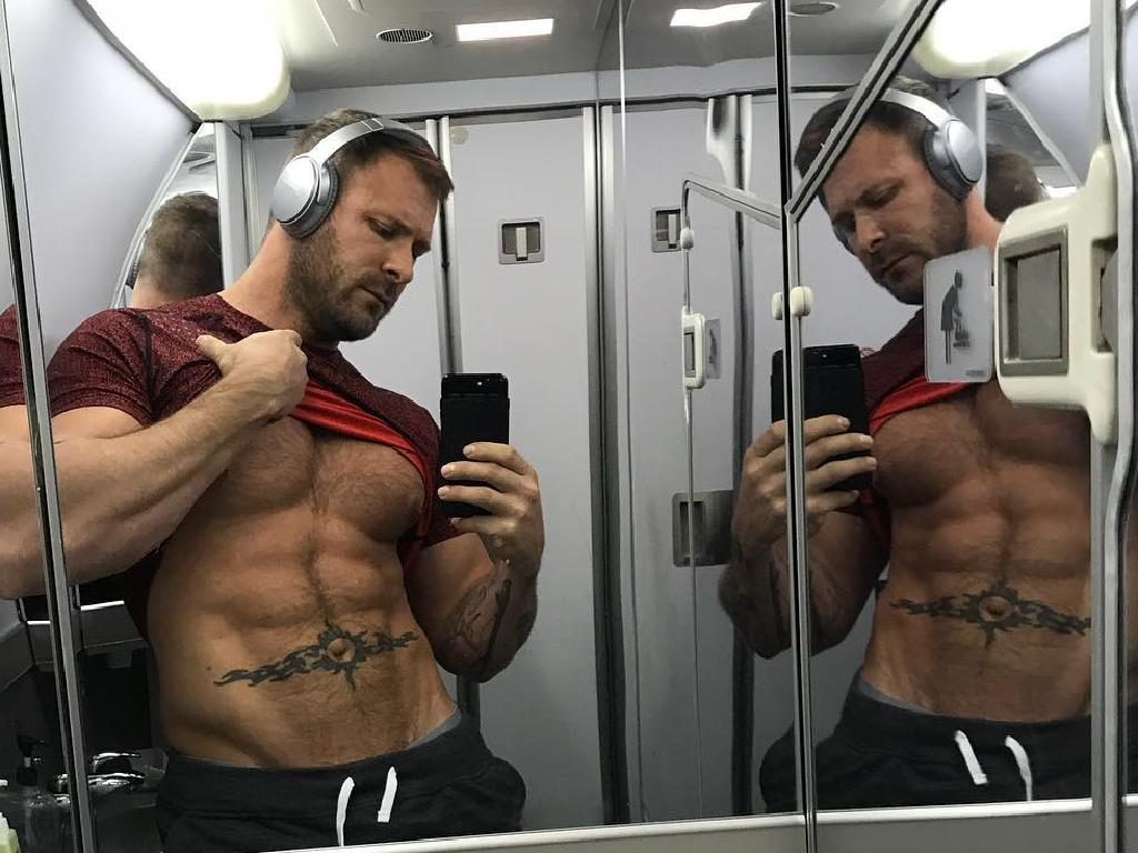 2018pornstar - Austin Wolf Talks for the First Time About THAT On-Flight Felatio ...