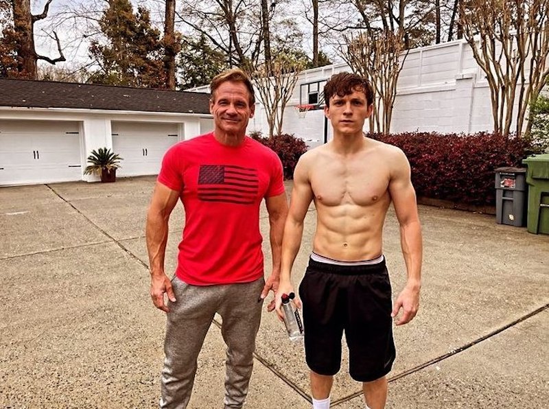 Tom Holland And Zac Efrons Abs Will Make You Want To Cry And Cum At The Same Time Cocktails