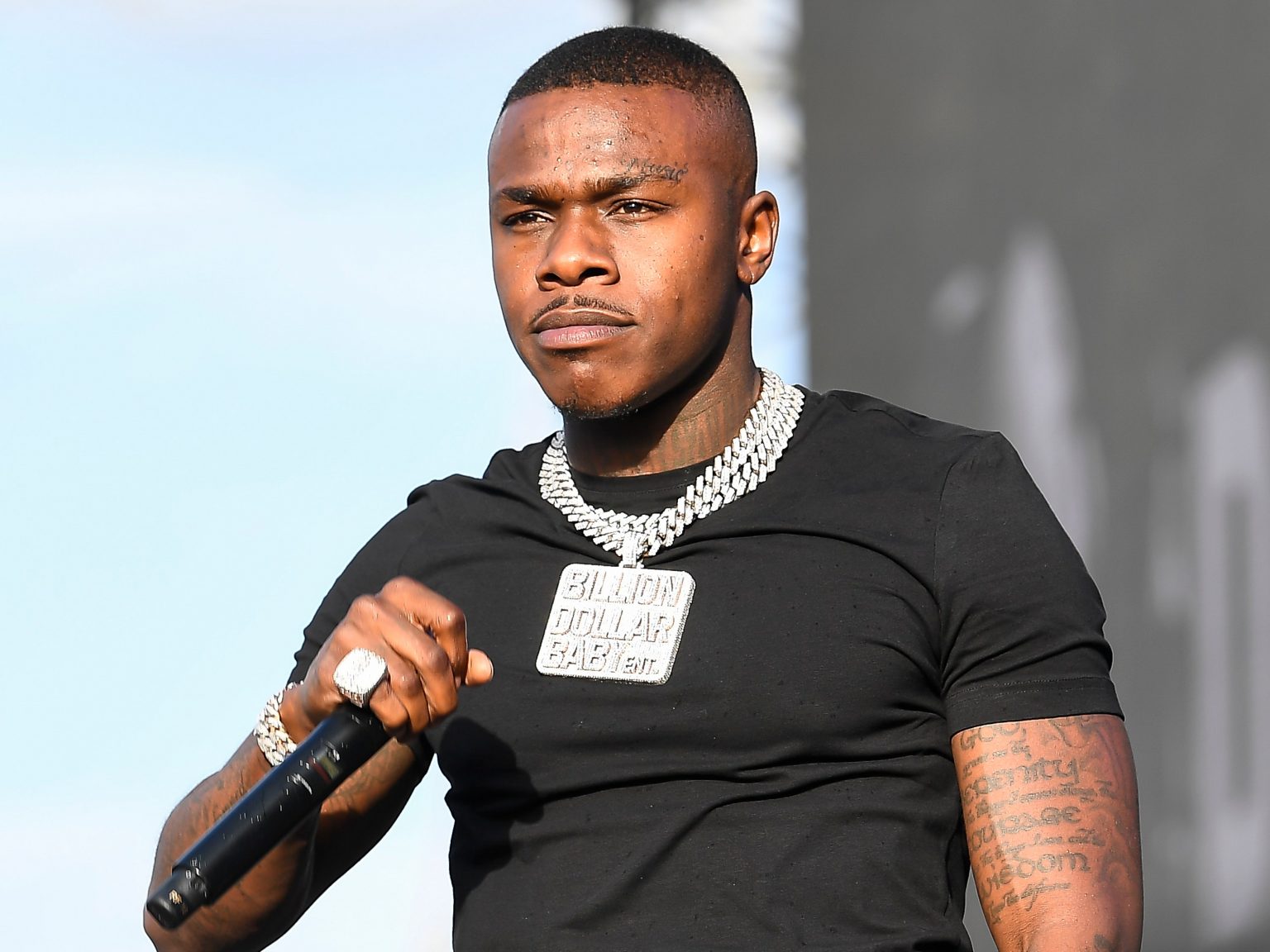 rapper-dababy-spreads-hiv-misinformation-and-homophobia-cocktails