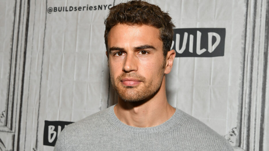 A Brief Revisit To Theo James Full Frontal Scene Cocktails Cocktalk