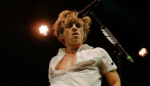 Ross Lynch Has A Party Trick And Its Grabbing His Crotch On Stage