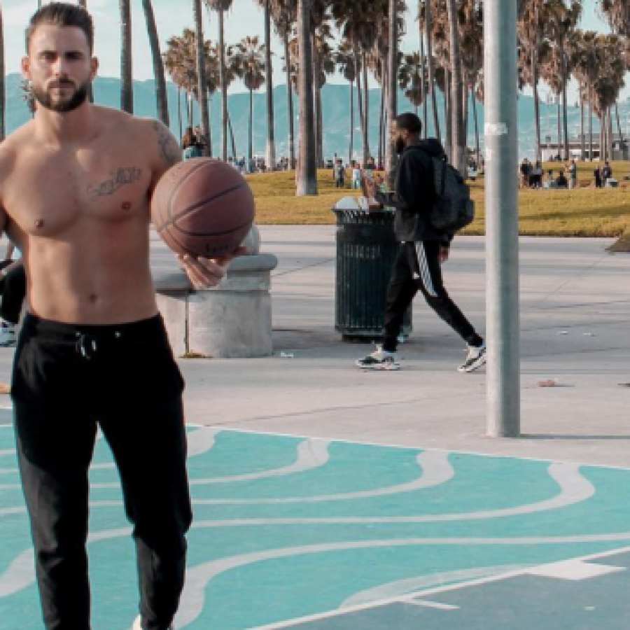 French Reality Star Illan Castronovo Flashes his Eiffel Tower - Cocktails &  Cocktalk