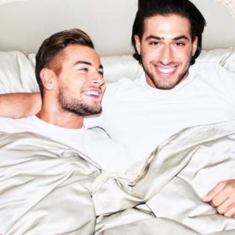 Love Islands Chris And Kem Play Pranks On Each Other Hot Sex Picture